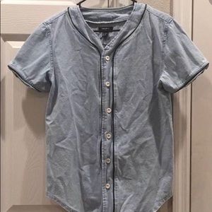Forever21 men’s denim baseball jersey